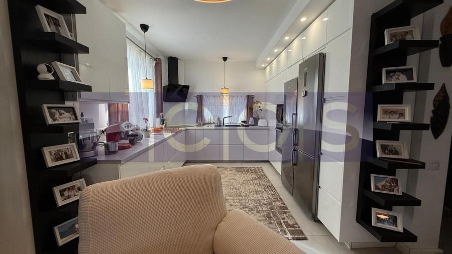 Duplex cu 4 camere cu Canalizare în Corbeanca