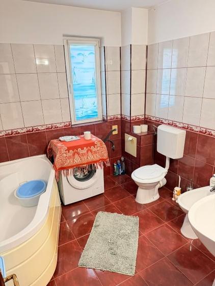 Apartament cu 2 camere decomandat, mobilat în Central