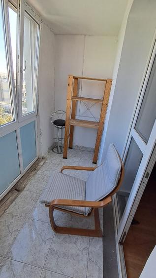 Apartament cu 3 camere semidecomandat în Lujerului