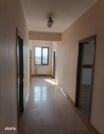 Spațiu comercial, de 807 mp, în Halta Traian