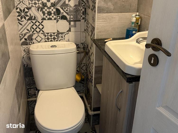 Apartament cu 3 camere decomandat în Micro 4