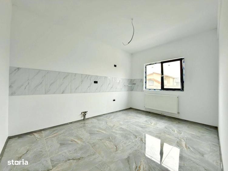Casă cu 4 camere cu Teren 200 Mp în Lumina
