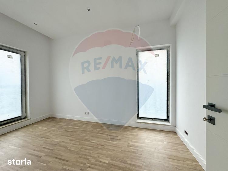 Casă cu 4 camere cu Teren 446.92 Mp în Corbeanca