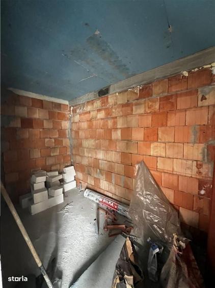 Casă cu 4 camere decomandat în Orlat
