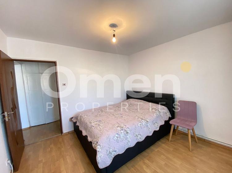 Apartament cu 4 camere decomandat în Central