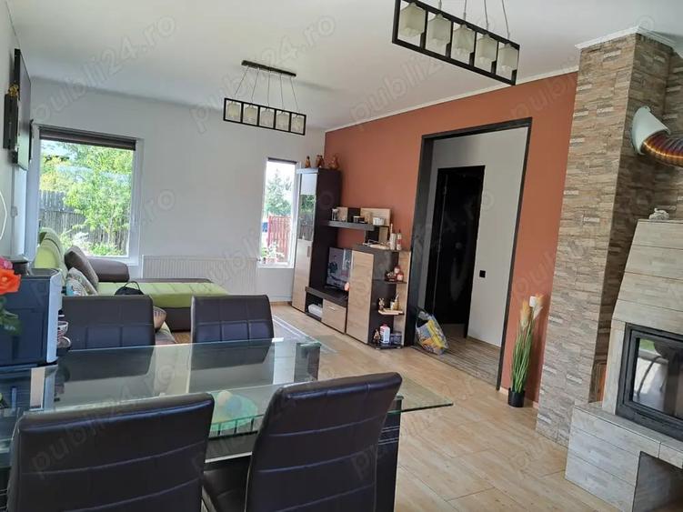 Casă cu 2 camere cu Teren 864 Mp în Central