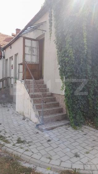 Apartament la casa, zona centrala, 100 mp utili, Radauti - 8