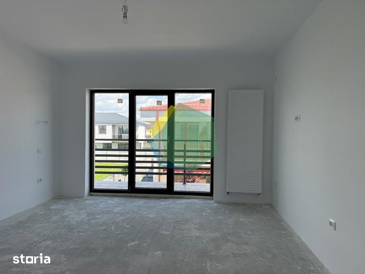 Apartament cu 4 camere în Odăi
