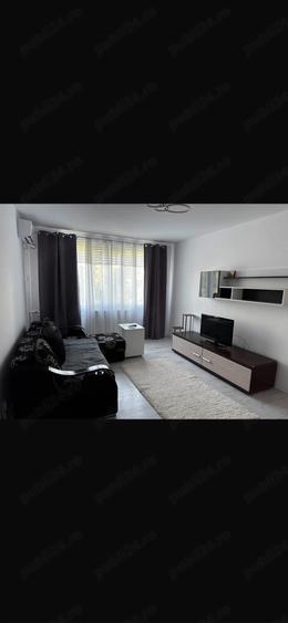 Apartament cu 3 camere semidecomandat în Drumul Taberei
