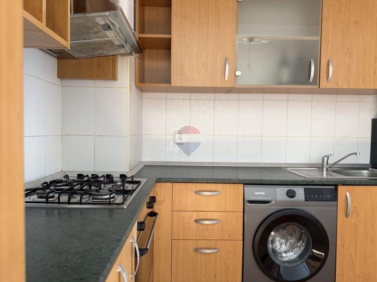 Apartament cu 4 camere decomandat, mobilat în Aradului