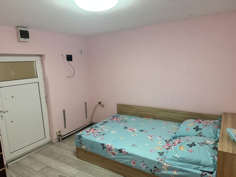 Inchiriez 2 camere la curte , baie si bucatarie separate - 3