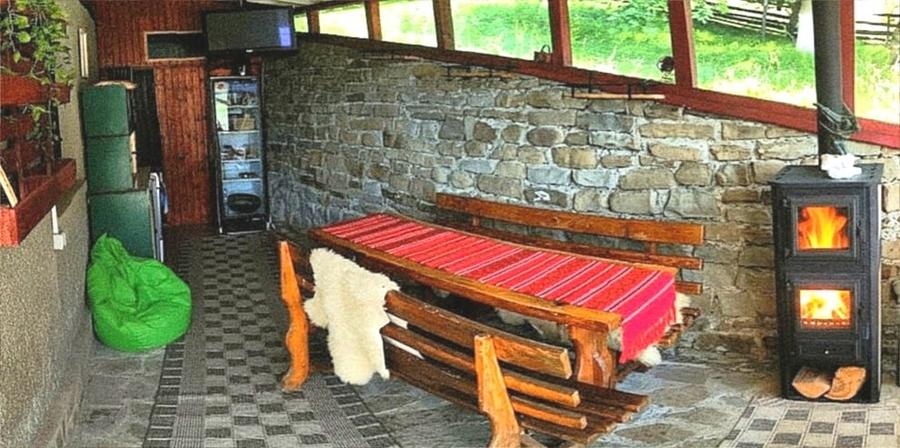 Casă individuală cu 5 camere cu Garaj în Siriu