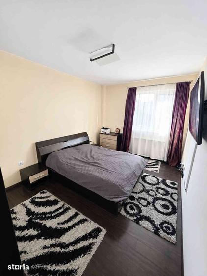 Apartament cu 3 camere decomandat în Turnișor
