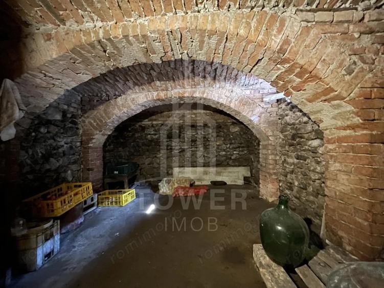 Casă cu 3 camere cu Teren 1464 Mp în Porumbacu de Jos