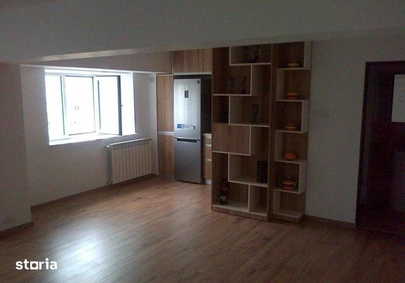 Spațiu comercial, de 100 mp, în Decebal