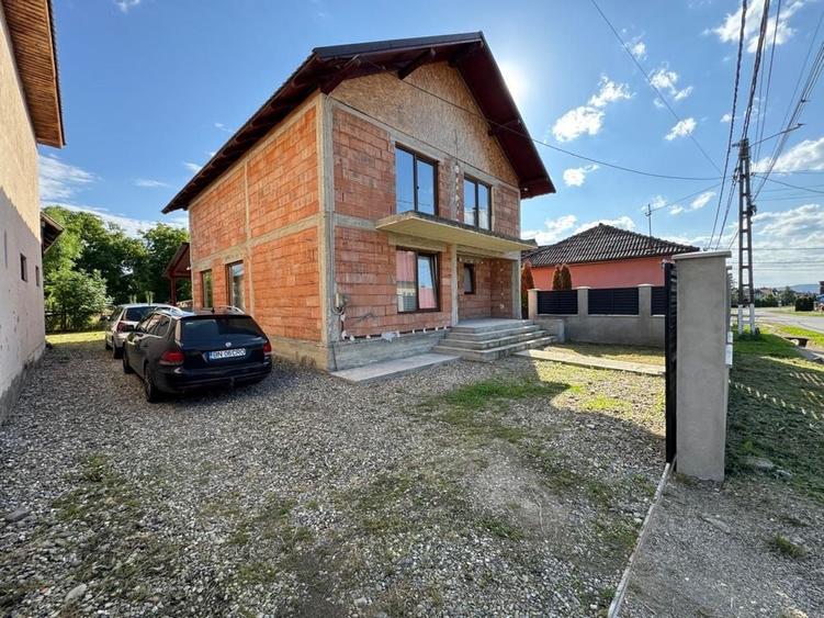 Casă cu 4 camere în Ragla