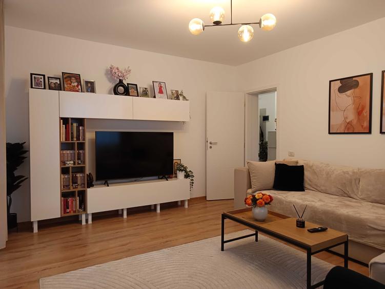 Apartament cu 2 camere decomandat în Sânpetru