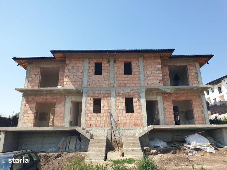 Casă cu 4 camere cu Teren 300 Mp în Valea Lupului