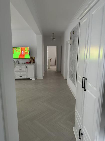 Casă cu 4 camere în Sântandrei
