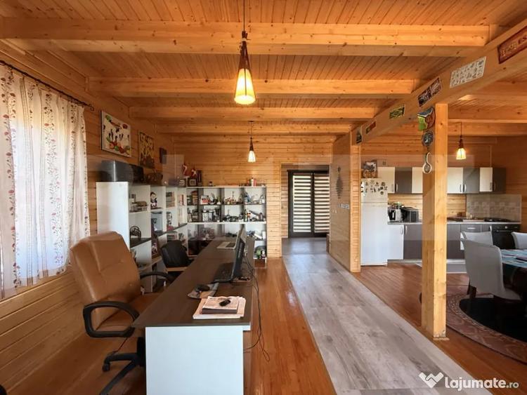 Casă cu 3 camere cu Teren 2200 Mp în Central