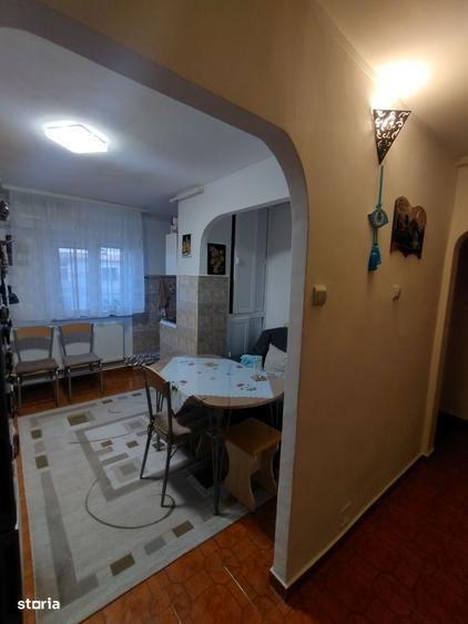 Apartament cu 2 camere decomandat, mobilat în Anda