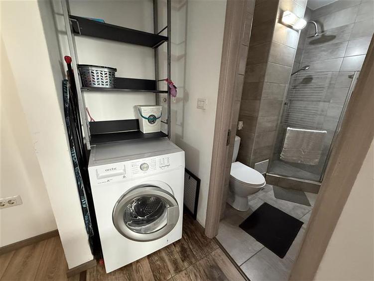 Apartament cu 2 camere nedecomandat în Republicii