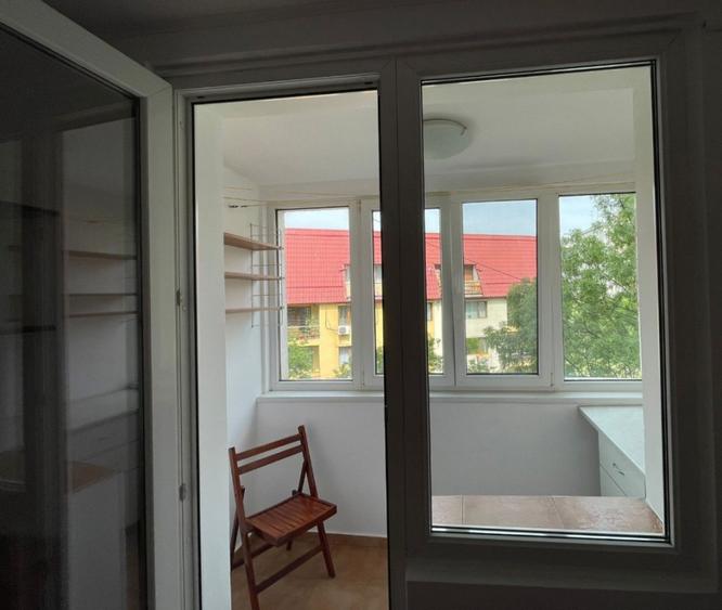 Apartament cu 3 camere decomandat, mobilat în Dristor