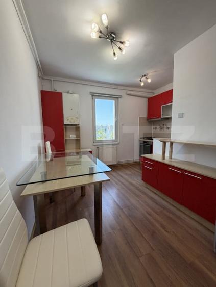 Apartament cu 2 camere decomandat în Tudor