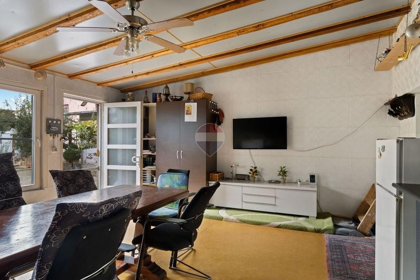 Casă individuală cu 8 camere cu Teren 580 Mp în UTA