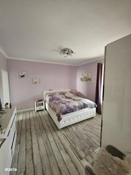 Casă cu 3 camere cu Piscina în Gării