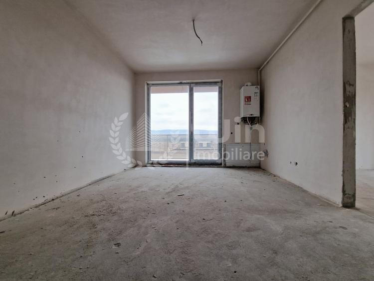 Apartament cu 3 camere semidecomandat în Florești — fotografia 1