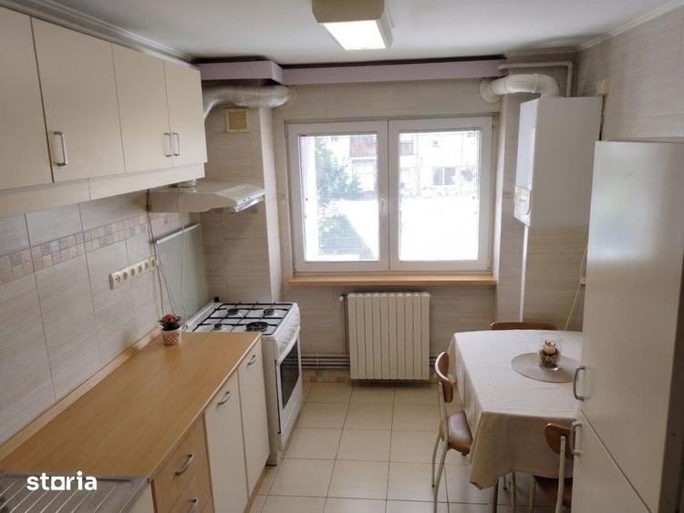Apartament cu 3 camere decomandat în Drumul Taberei