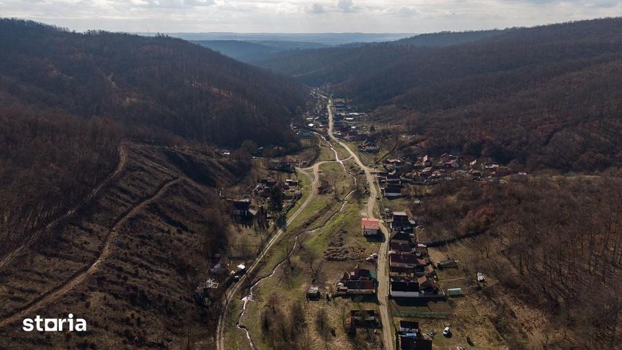 Teren de 302 mp, în Central