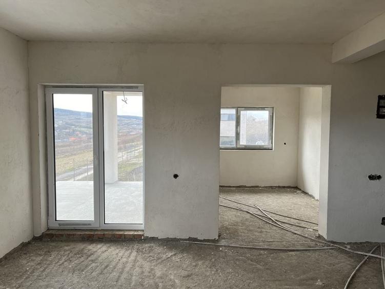 Casă cu 4 camere în Iris