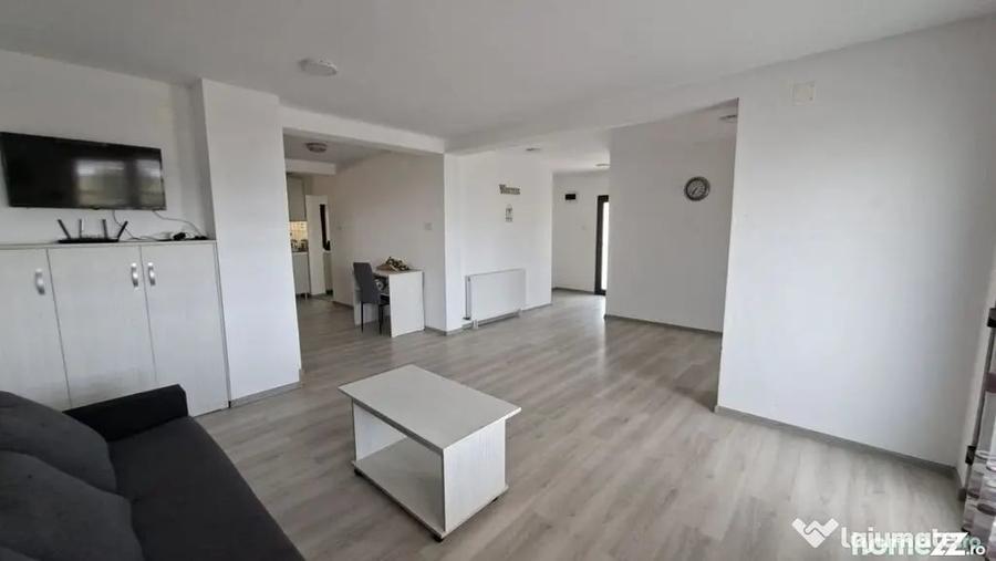 Casă cu 7 camere cu Teren 1200 Mp în Budeasa