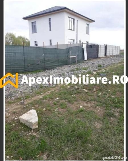 Teren de 420 mp, în Lacul Morii