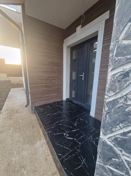 Casă individuală cu 4 camere cu Teren 440 Mp în Miroslava