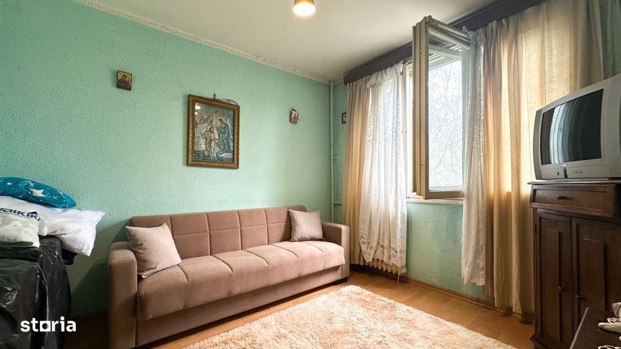 Apartament cu 3 camere decomandat în Giurgiului