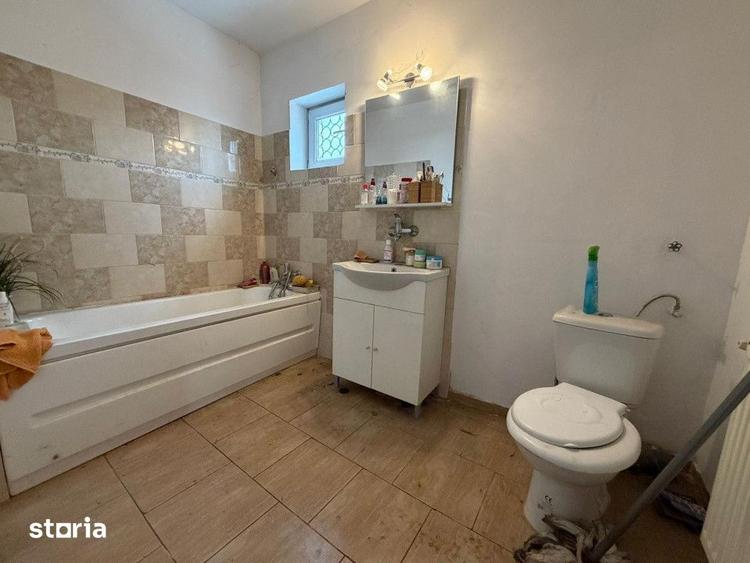 Casă cu 6 camere cu Teren 190 Mp în Ferentari