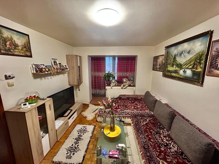 Apartament cu 2 camere semidecomandat în Central