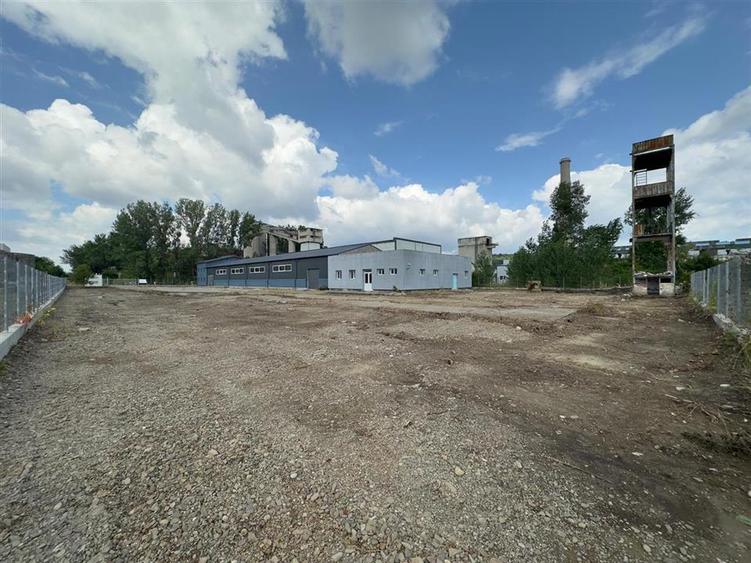 Spațiu industrial, de 944 mp, în Cug