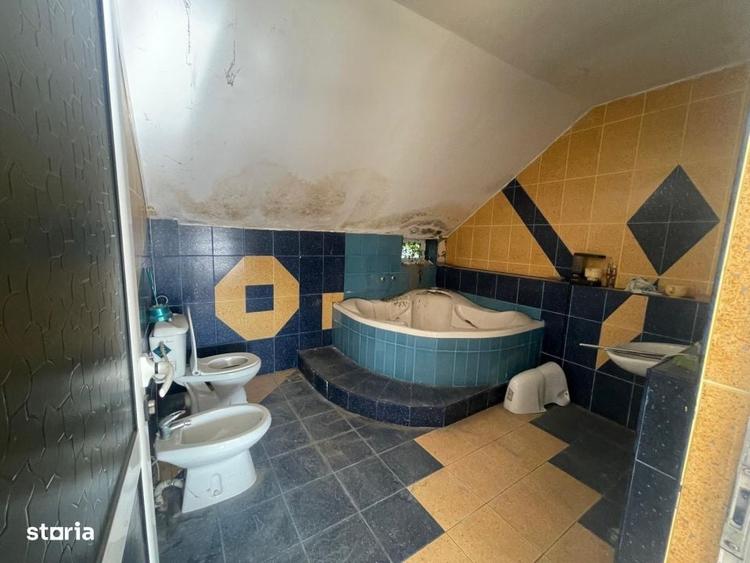 Casă cu 4 camere în Central