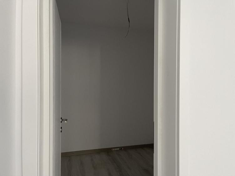 Apartament cu 2 camere semidecomandat în Sânpetru
