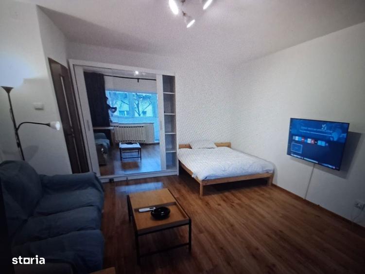 Garsonieră decomandată în Tei