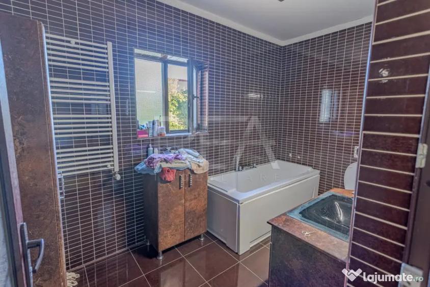 Casă cu 5 camere cu Teren 400 Mp în Apărătorii Patriei