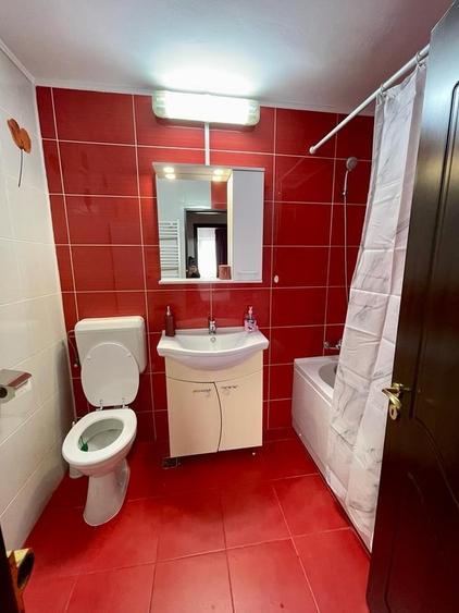 Apartament cu 2 camere decomandat în Muncii