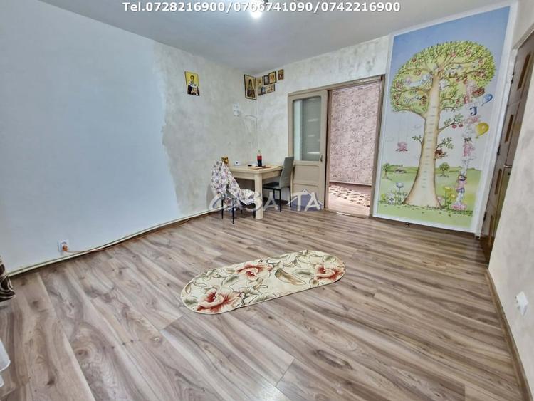 Apartament cu 3 camere decomandat, mobilat în 9 Mai