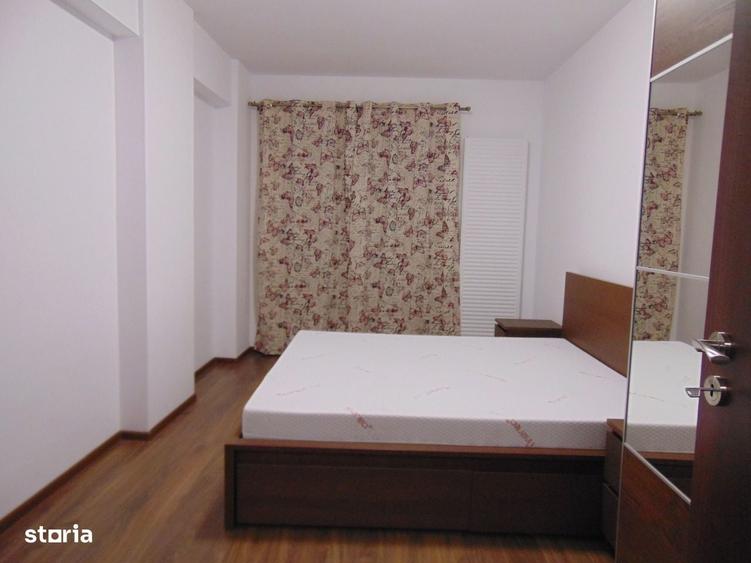 Apartament cu 3 camere semidecomandat în Politehnica