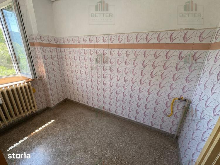 Apartament cu 3 camere decomandat în Berceni