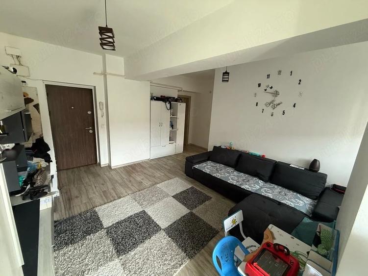 Apartament cu 2 camere semidecomandat în Exterior Vest